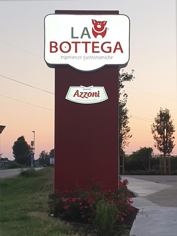 totem-luminoso-a-led-azzoni-salumi-spa-pegognaga-mantova