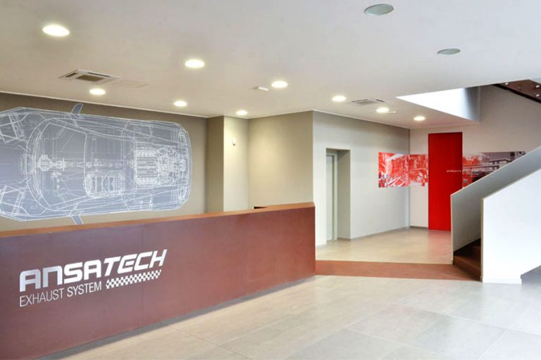 decorazioni-grafiche-uffici-ansatech-finale-emilia