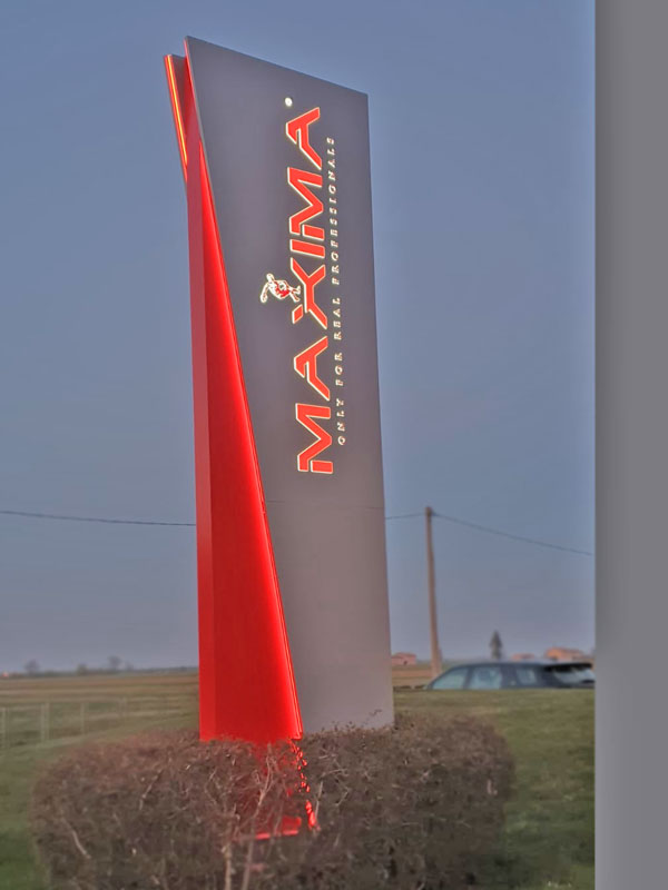 totem-luminoso-maxima-6