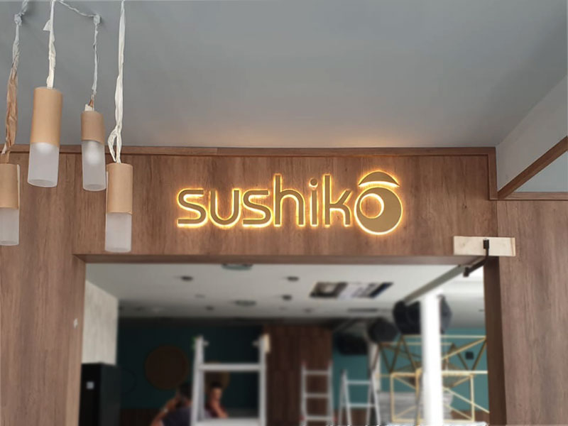 insegna-per-interni-a-led-sushiko-bonetti