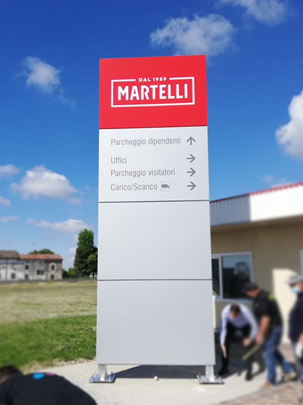 totem-aziendale-modulare-martelli-spa-dosolo-mantova