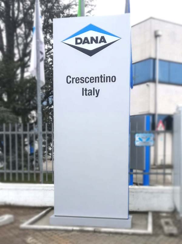 totem-luminoso-per-esterni-dana-crescentino-vercelli