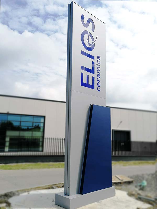 Totem per esterno Elios Ceramica Fiorano Modena