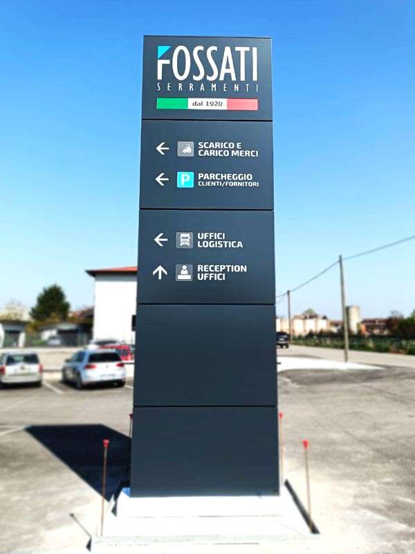 totem-aziendale-luminoso-bifacciale-tecno-3