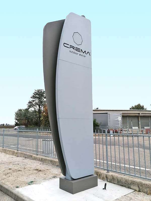 Totem aziendale luminoso Crema Outdoor Padova