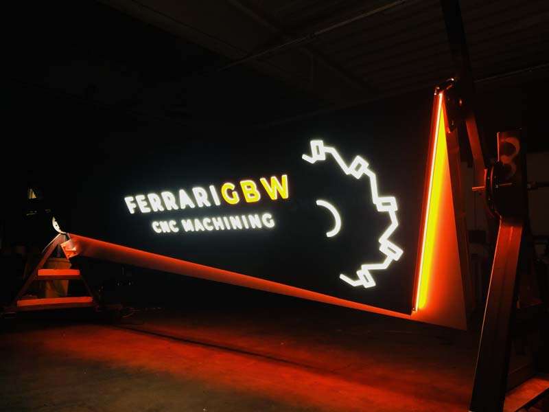 Totem per esterni Ferrari Gbw Reggio Emilia